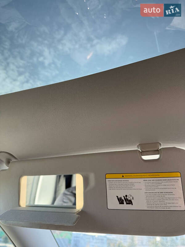 Позашляховик / Кросовер Tesla Model Y 2021 в Одесі фото 35 Позашляховик / Кросовер Tesla Model Y 2021 в Одесі