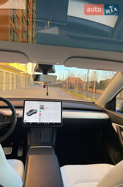 Внедорожник / Кроссовер Tesla Model Y 2022 в 