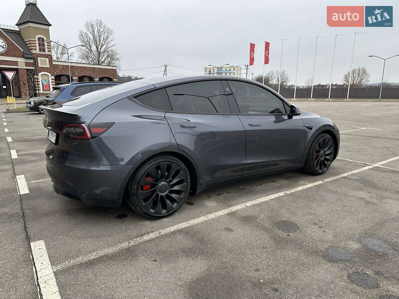Позашляховик / Кросовер Tesla Model Y 2023 в Києві
