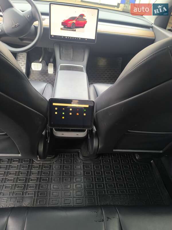 Позашляховик / Кросовер Tesla Model Y 2022 в Києві