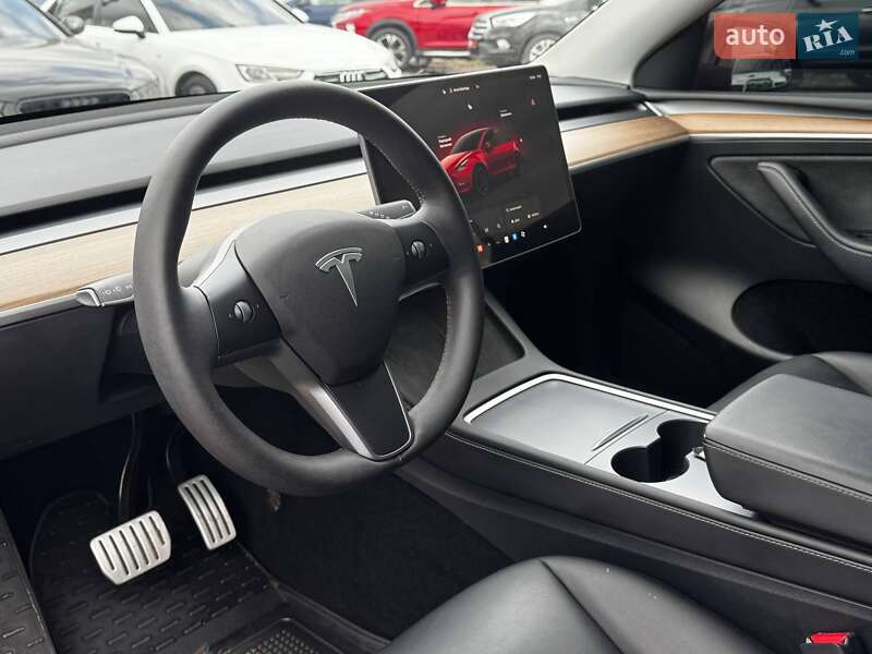 Позашляховик / Кросовер Tesla Model Y 2023 в Харкові