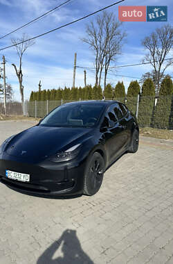 Позашляховик / Кросовер Tesla Model Y 2023 в 