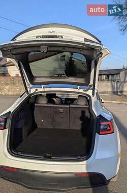 Внедорожник / Кроссовер Tesla Model Y 2021 в 