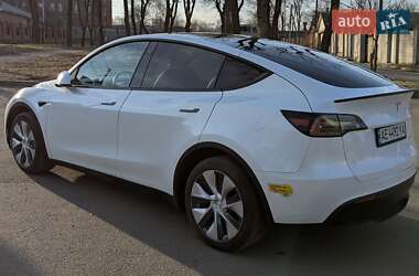 Внедорожник / Кроссовер Tesla Model Y 2021 в 