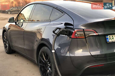 Внедорожник / Кроссовер Tesla Model Y 2023 в 
