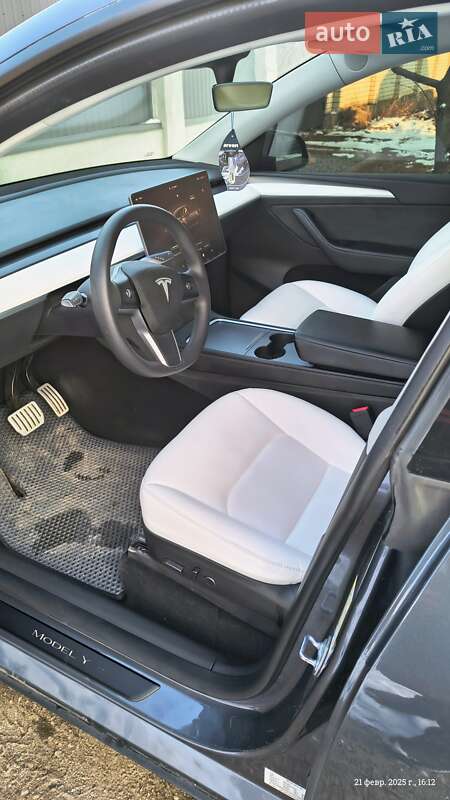 Внедорожник / Кроссовер Tesla Model Y 2022 в Новомосковске