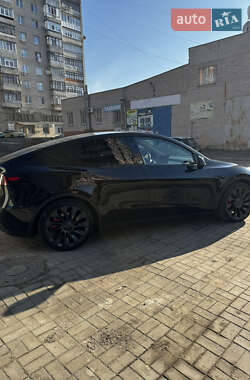 Внедорожник / Кроссовер Tesla Model Y 2023 в 
