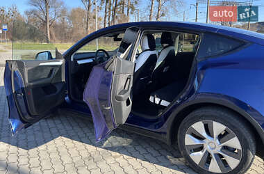Позашляховик / Кросовер Tesla Model Y 2023 в 
