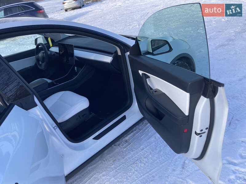 Позашляховик / Кросовер Tesla Model Y 2020 в Тернополі