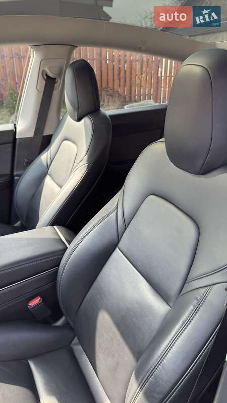 Позашляховик / Кросовер Tesla Model Y 2020 в Рівному