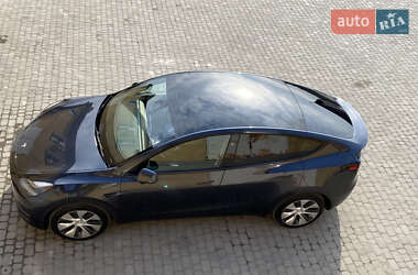 Позашляховик / Кросовер Tesla Model Y 2024 в 