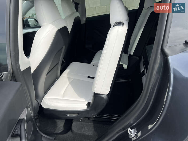 Внедорожник / Кроссовер Tesla Model Y 2023 в Днепре