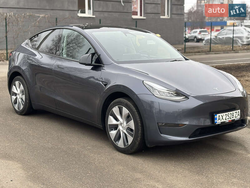 Внедорожник / Кроссовер Tesla Model Y 2023 в 