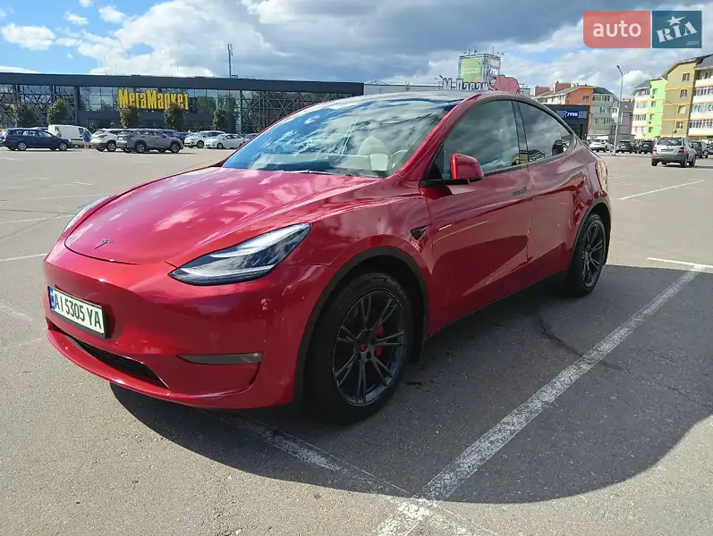 Tesla Model Y 2021