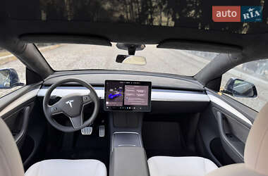 Внедорожник / Кроссовер Tesla Model Y 2024 в 