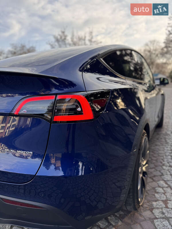 Позашляховик / Кросовер Tesla Model Y 2024 в Львові