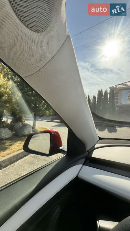 Внедорожник / Кроссовер Tesla Model Y 2022 в Ровно