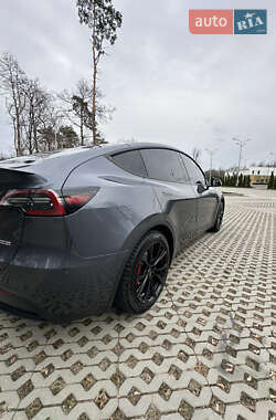 Позашляховик / Кросовер Tesla Model Y 2023 в 