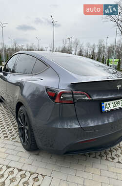Позашляховик / Кросовер Tesla Model Y 2023 в 