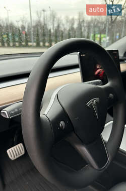 Позашляховик / Кросовер Tesla Model Y 2023 в 