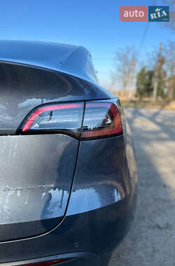 Внедорожник / Кроссовер Tesla Model Y 2022 в 