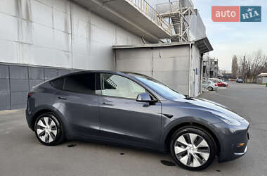 Внедорожник / Кроссовер Tesla Model Y 2021 в 