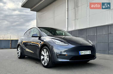 Внедорожник / Кроссовер Tesla Model Y 2021 в 