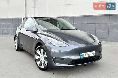 Внедорожник / Кроссовер Tesla Model Y 2021 в 