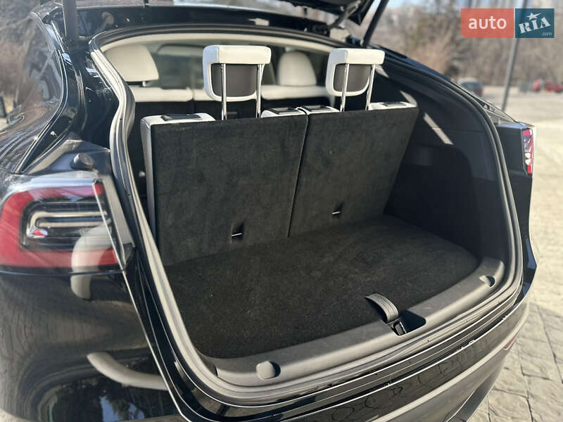 Внедорожник / Кроссовер Tesla Model Y 2022 в Днепре