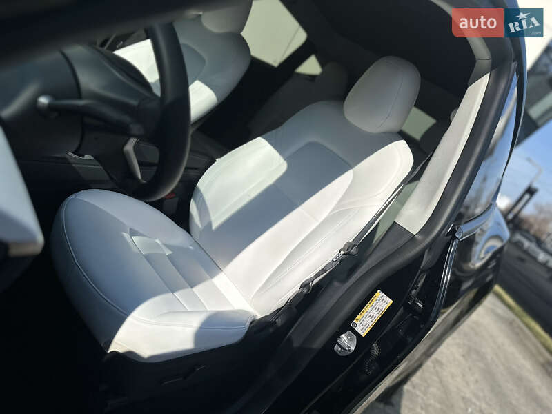 Внедорожник / Кроссовер Tesla Model Y 2022 в Днепре