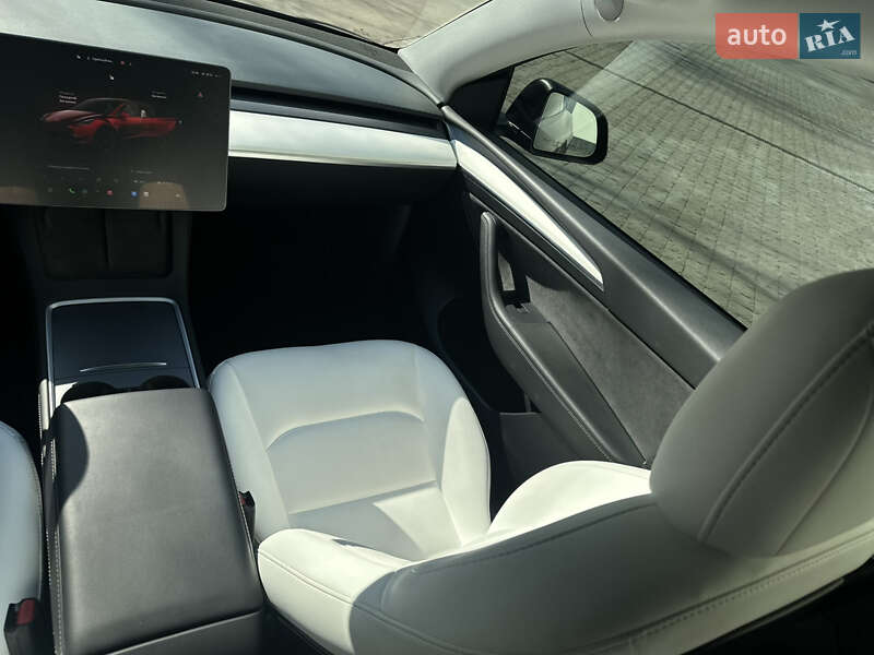 Внедорожник / Кроссовер Tesla Model Y 2022 в Днепре