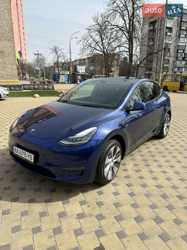 Tesla Model Y 2021