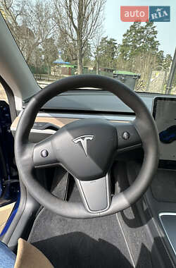 Внедорожник / Кроссовер Tesla Model Y 2021 в 