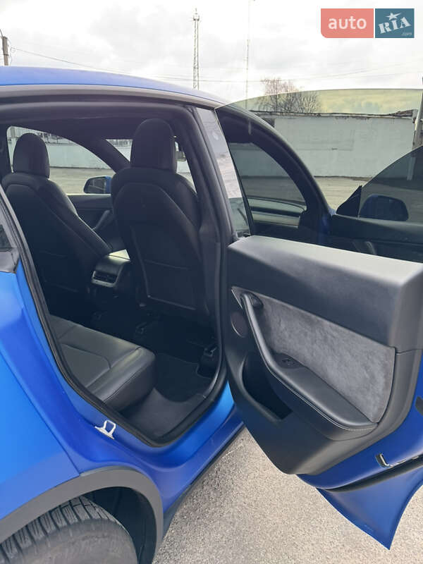 Внедорожник / Кроссовер Tesla Model Y 2020 в Харькове