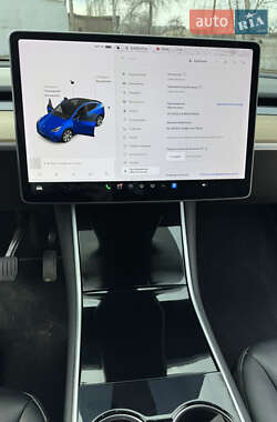 Внедорожник / Кроссовер Tesla Model Y 2020 в 