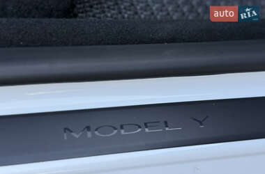 Внедорожник / Кроссовер Tesla Model Y 2023 в 