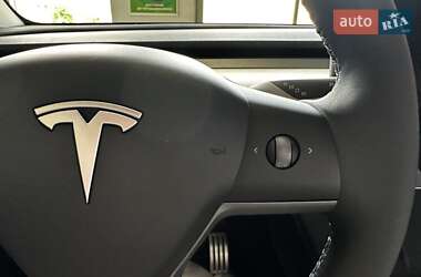 Внедорожник / Кроссовер Tesla Model Y 2023 в 