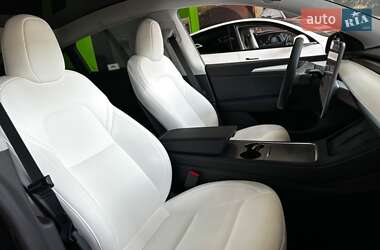 Внедорожник / Кроссовер Tesla Model Y 2023 в Киеве