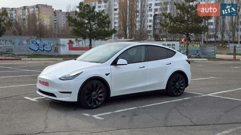 Позашляховик / Кросовер Tesla Model Y 2020 в Миколаєві