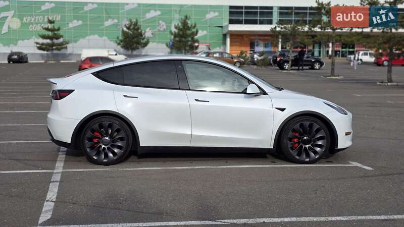 Позашляховик / Кросовер Tesla Model Y 2020 в Миколаєві