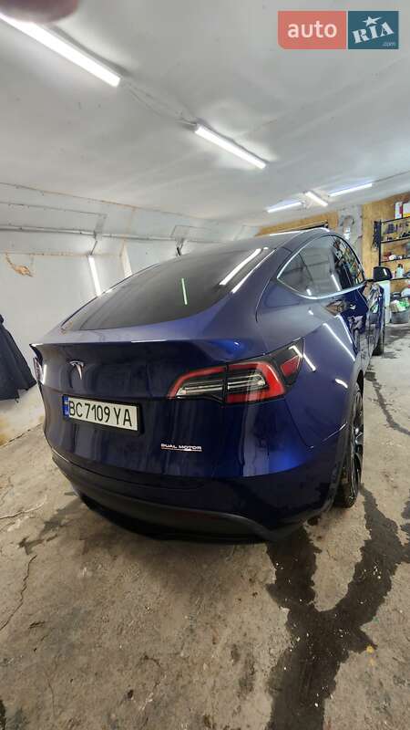 Позашляховик / Кросовер Tesla Model Y 2021 в Бориславі