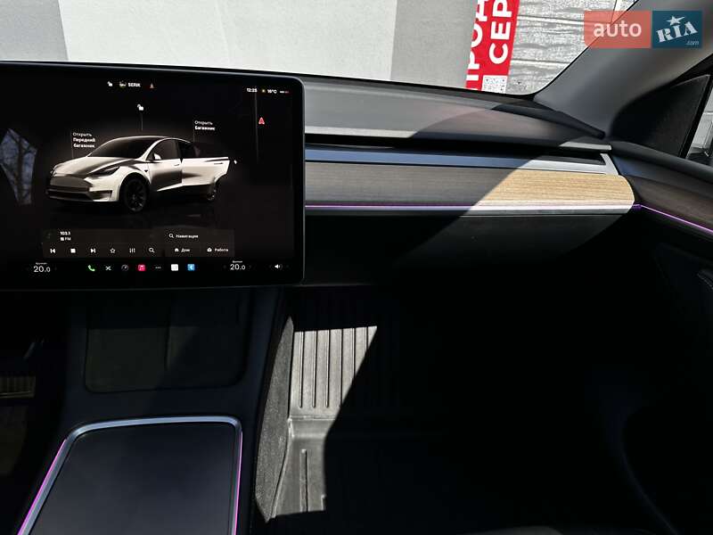 Внедорожник / Кроссовер Tesla Model Y 2022 в Киеве