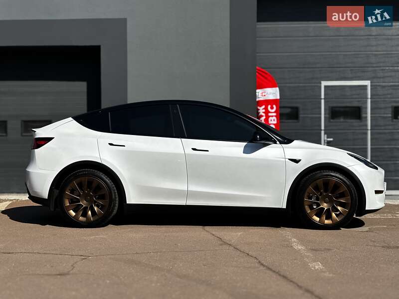 Внедорожник / Кроссовер Tesla Model Y 2022 в Киеве
