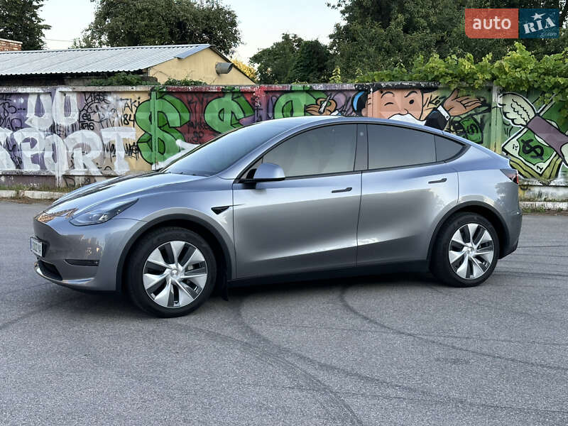 Внедорожник / Кроссовер Tesla Model Y 2023 в Харькове