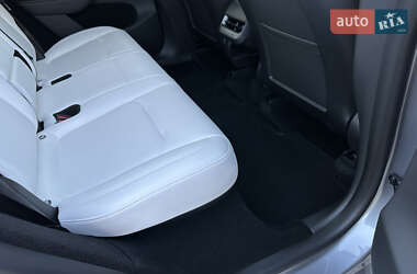 Позашляховик / Кросовер Tesla Model Y 2023 в 