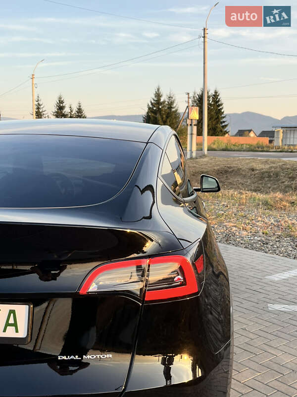 Позашляховик / Кросовер Tesla Model Y 2020 в Буштино