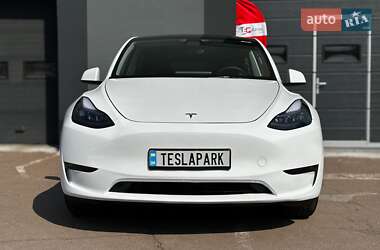 Внедорожник / Кроссовер Tesla Model Y 2024 в 