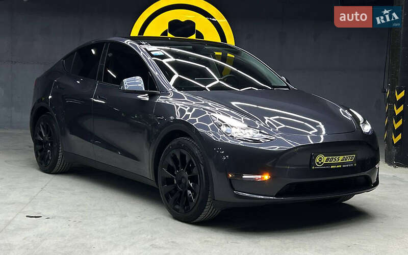 Tesla Model Y 2021