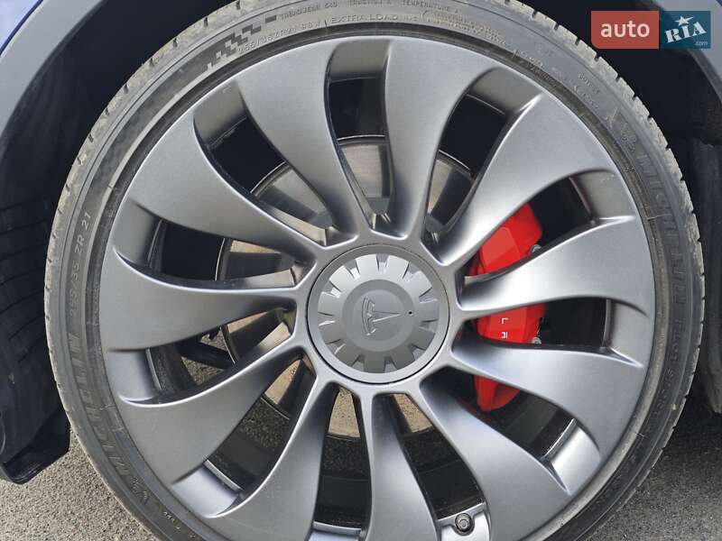 Внедорожник / Кроссовер Tesla Model Y 2022 в Черкассах