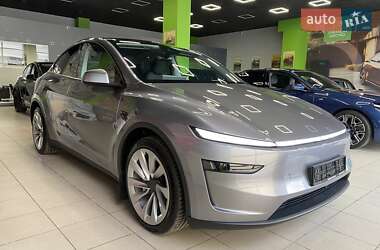 Внедорожник / Кроссовер Tesla Model Y 2025 в Киеве